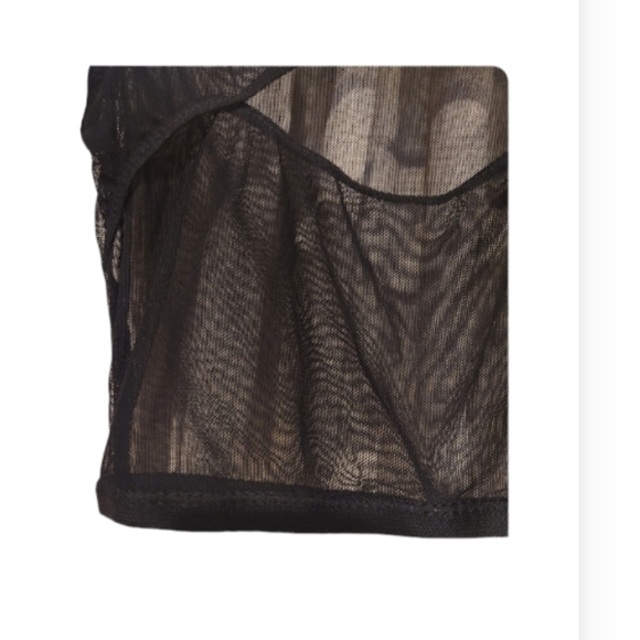 SHEER MESH PEEKABOO OPENING CROP SLEEVELESS CAMI/TOP BLACK XSMALL. - Picture 4 of 8